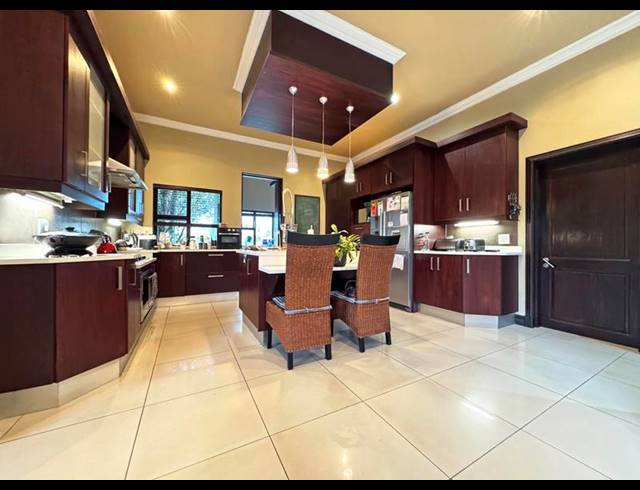 4 BEDROOM HOUSE FOR SALE IN EAGLE CANYON GOLF ESTATE